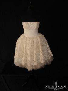 Oksana Mukha - Julie