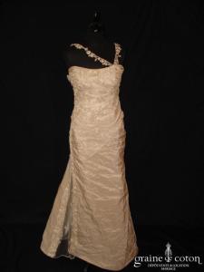 Mathyro - Robe en taffetas cappuccino et dorée