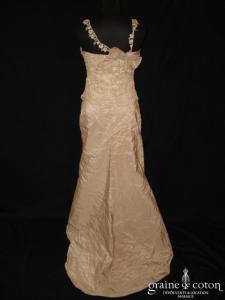 Mathyro - Robe en taffetas cappuccino et dorée