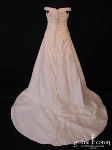 Pronuptia - Robe drapée en soie sauvage avec bretelles sur les épaules