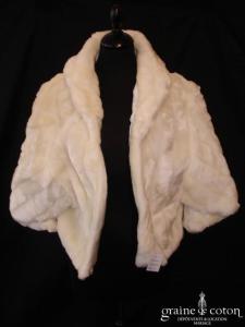 Manteau court en fausse fourrure ivoire