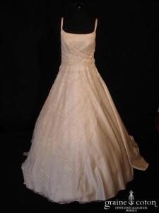 Création italienne - Robe en satin, dentelle et tulle ivoire