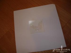 Au fil perlé - Bijou de peau papillon paillettes