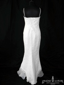 Matrimonia - Robe fourreau ivoire en dentelle et volutes de tulle