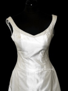 Célestina Agostino - Création en soie avec bretelles et manches amovibles