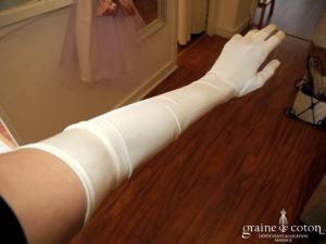 Gants long en satin ivoire