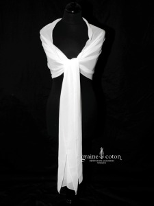 Étole en mousseline ivoire