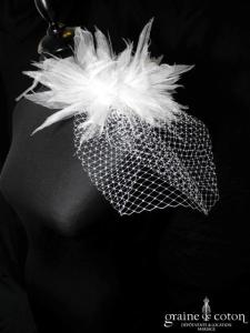 Coiffe fleur avec voilette blanche