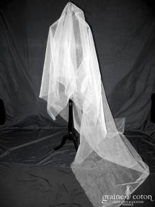 Nathalie Durieux - Voile long de 2,50 mètres en tulle ivoire