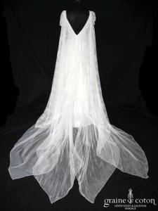 Nathalie Durieux - Robe empire fluide en shantung de soie, gaze de soie et dentelle de Caudry ivoire