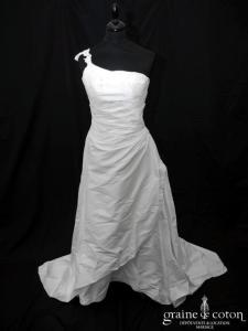 Création Mariephil - Robe en soie sauvage drapée