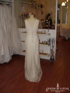 La Sposa - Robe longue en dentelle ivoire près du corps