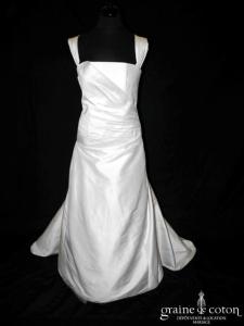 Courman - Robe en soie sauvage drapée ivoire avec larges bretelles