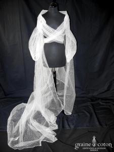 Pronuptia - Manteau / cape cache coeur en tulle plumetis avec longue traîne