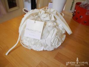 Pronuptia - Sac boule façon aumônière fleur ivoire