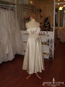 Robert Bron - Robe courte en satin ivoire