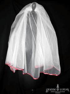 Voile court en tulle ivoire bordé d'un biais bordeaux