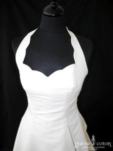 Hervé Mariage - Robe en taffetas ivoire tour de cou et décolleté coeur