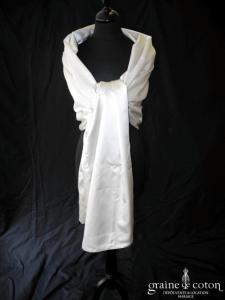 Pronovias - Étole en satin ivoire