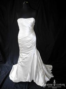 White One pour Pronovias - Oys