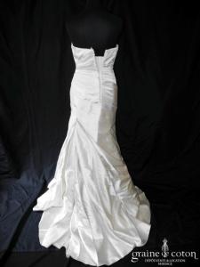 White One pour Pronovias - Oys