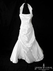 Rembo Styling - Robe sirène deux pièces en taffetas ivoire avec tour de cou amovible