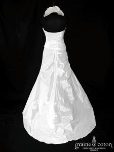 Rembo Styling - Robe sirène deux pièces en taffetas ivoire avec tour de cou amovible