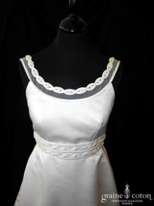 Pronovias - Robe en satin duchesse avec bretelles