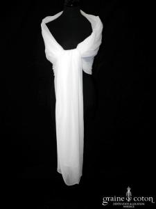 Grande étole en mousseline de soie ivoire fluide