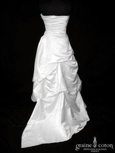 Pronuptia - Robe drapée en satin ivoire clair