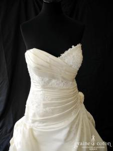 Miss Kelly - Robe en satin ivoire drapé