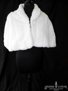 Étole en fausse fourrure ivoire, doublée de velours côtelé