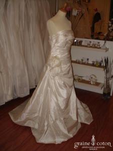 Pronovias - Barcino, jupon inclus