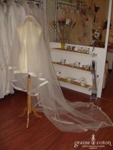 Pronovias - Voile de 3,50m bordé d'un large biais d'organza de soie ivoire