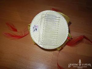 Alexia - Bibi jaune en sisal et plumes rouges