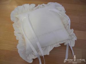 Tant qu'il y aura des femmes - Coussin d'alliances en doupion ivoire