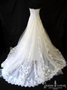 Pronovias - Pluma