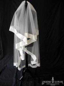 Pronovias - Voile long de 1,50 mètres en tulle ivoire bordé d'un large biais en organza