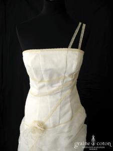 Aurye Mariage - Robe en organza ivoire et dentelle champagne