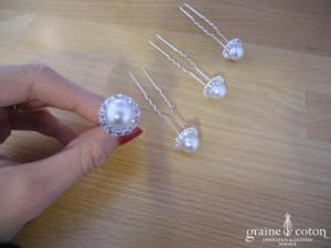 Lot de 4 pics à chignons perles cerclées de strass