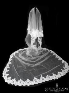 Pronovias - Voile long de 5 mètres en tulle ivoire bordé de dentelle de Calais