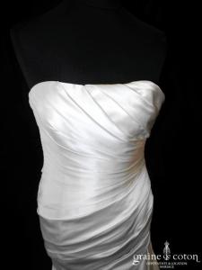 White One pour Pronovias - Oys