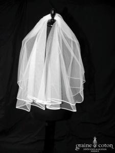 Voile court en tulle blanc bordé d'un biais de satin