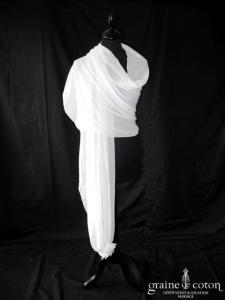 Pronuptia - Étole en mousseline ivoire avec fleurs en tissu