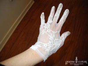 Gants courts en dentelle blanche