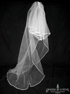 Voile long de 2,50 mètres en tulle blanc bordé d'un biais de satin