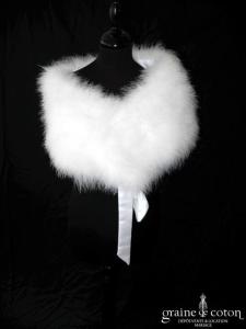 Pronovias - Étole en duvet de cygne ivoire clair