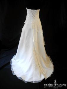 Lise Saint Germain pour Complicité - Robe coeur avec larges volants d'organza ivoire clair parsemés de paillettes