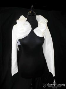 Rembo Styling - Boléro en taffetas ivoire, manches longues