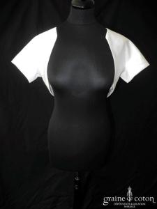 Roberto Torretta pour Pronuptia - Boléro en satin ivoire à manches courtes